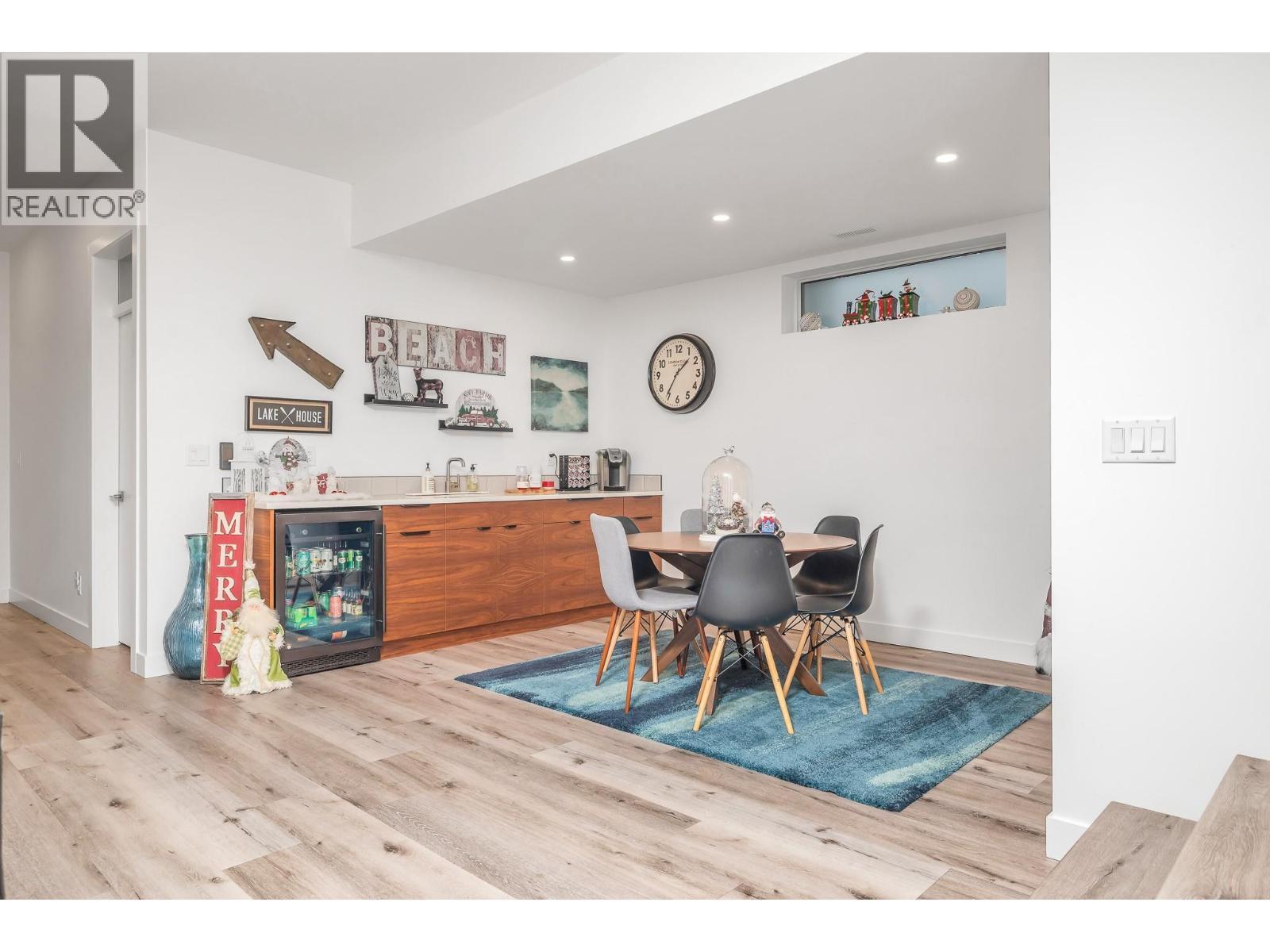 Lower level: Rec room bar - 9196 Tronson Road Unit# 29, Vernon, BC - Indoor