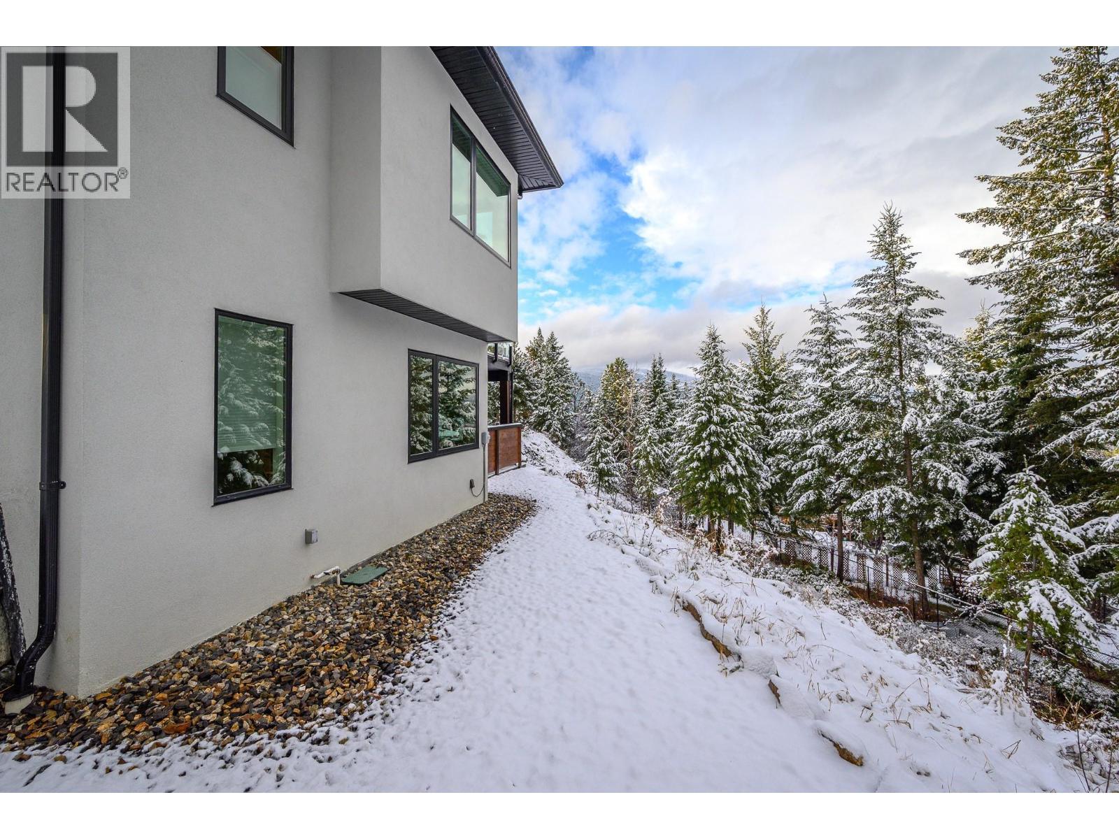 9196 Tronson Road Unit# 29, Vernon, BC - Outdoor