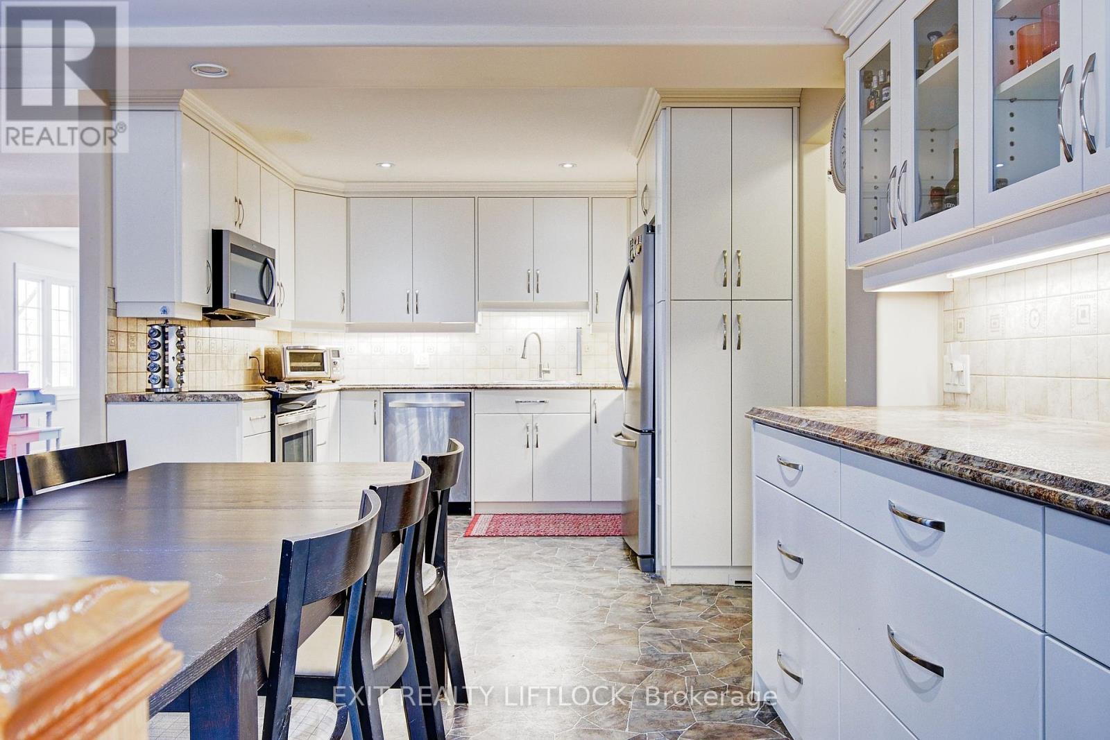 (Main) - 3 Reid Street, Selwyn, ON - Indoor Photo Showing Other Room