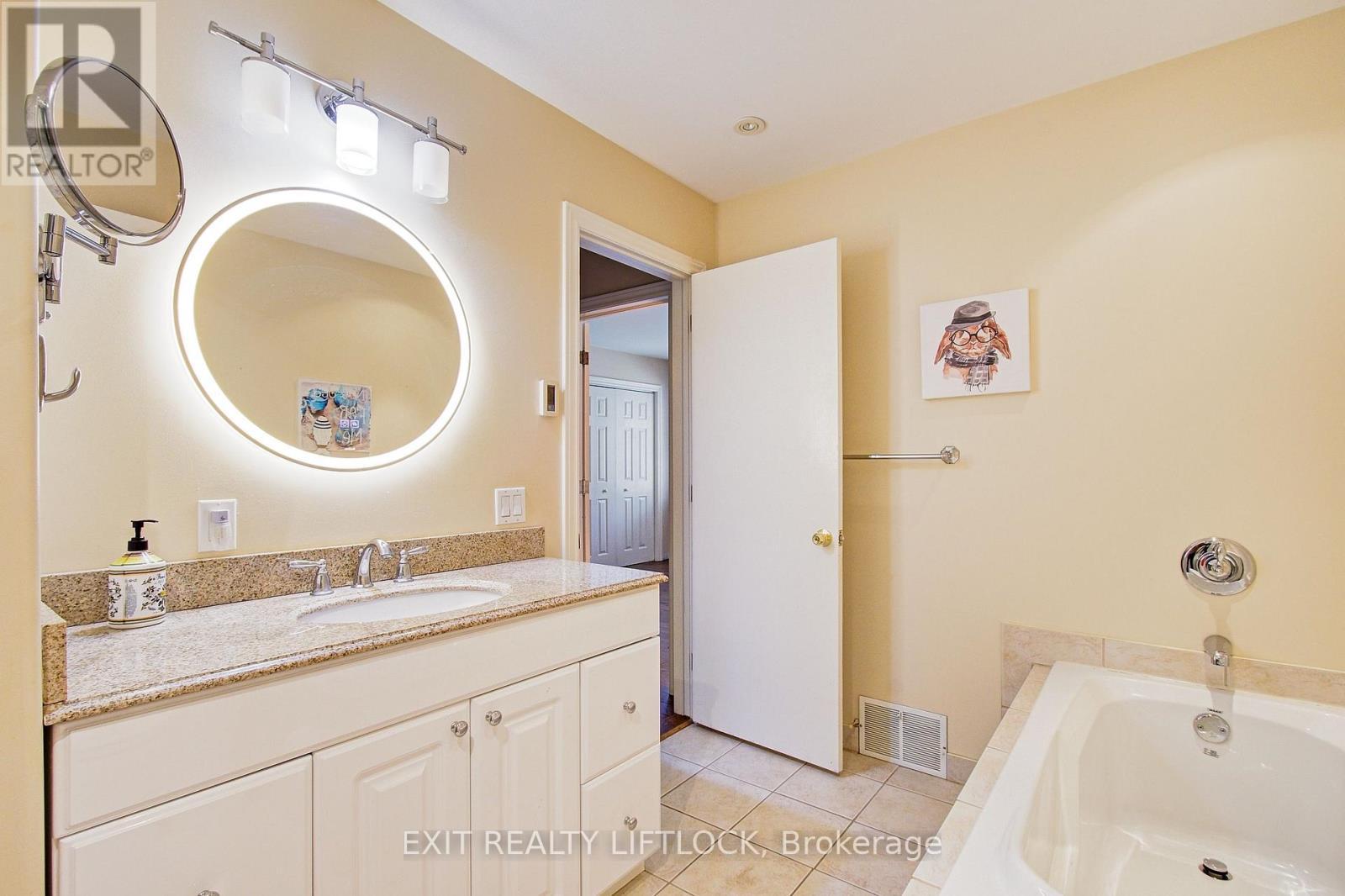 (Main) - 3 Reid Street, Selwyn, ON - Indoor Photo Showing Bathroom
