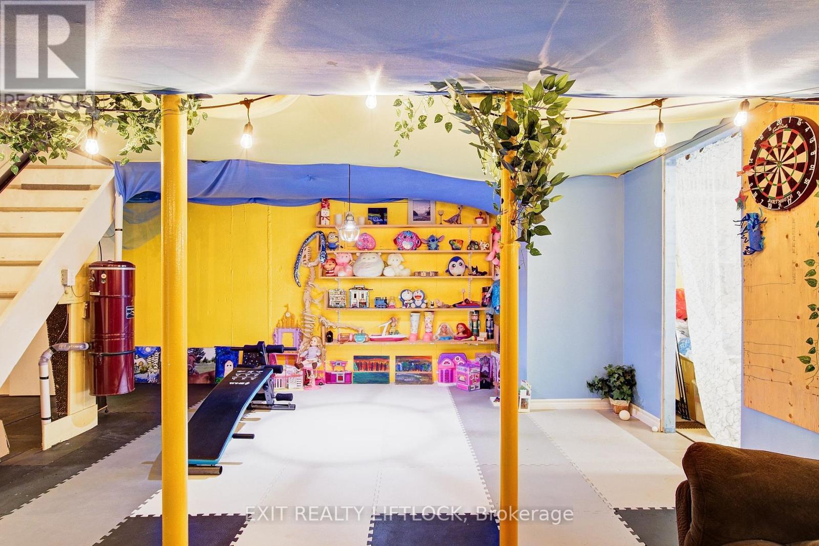 (Main) - 3 Reid Street, Selwyn, ON -