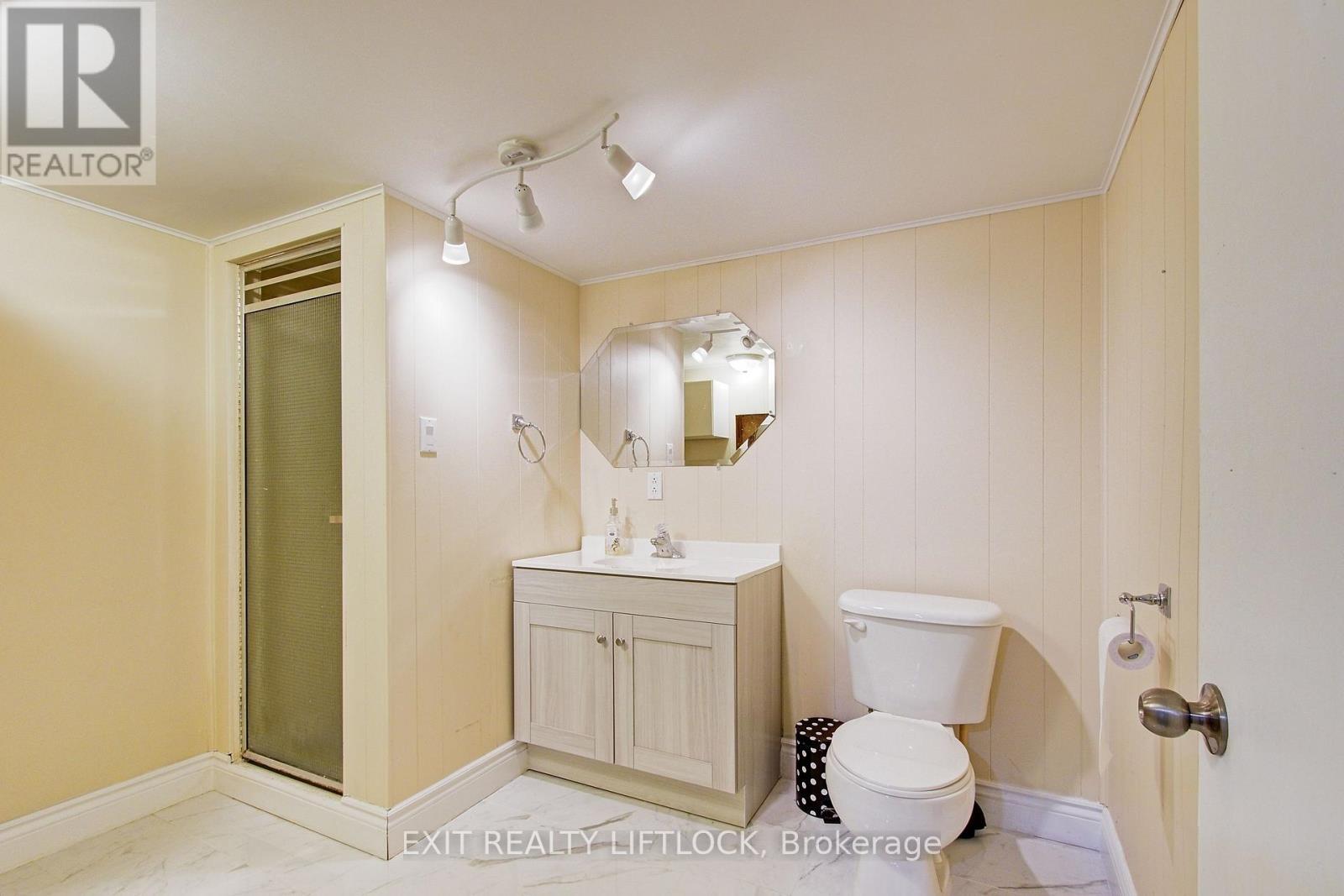 (Main) - 3 Reid Street, Selwyn, ON - Indoor Photo Showing Bathroom