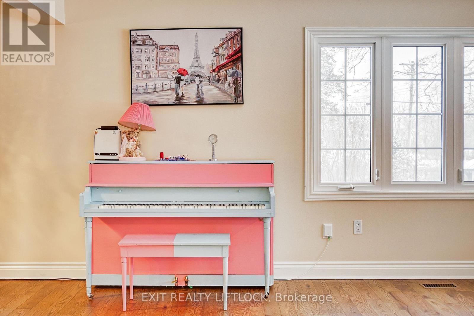 (Main) - 3 Reid Street, Selwyn, ON - Indoor Photo Showing Other Room