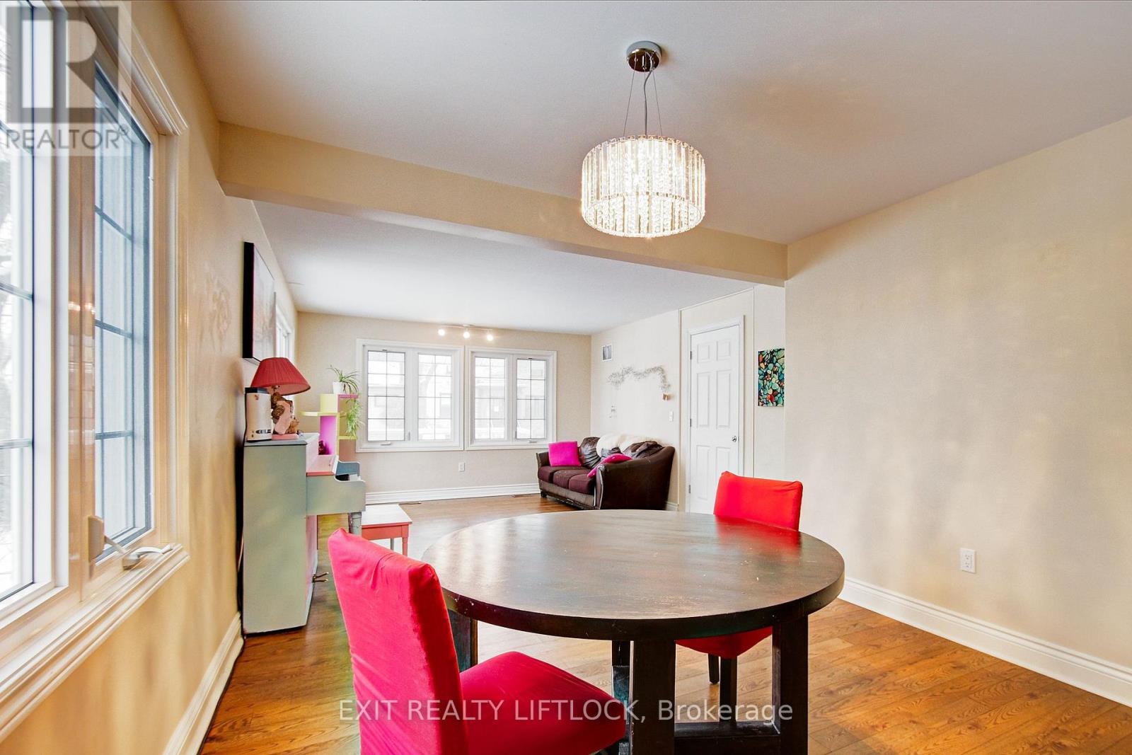 (Main) - 3 Reid Street, Selwyn, ON - Indoor Photo Showing Dining Room