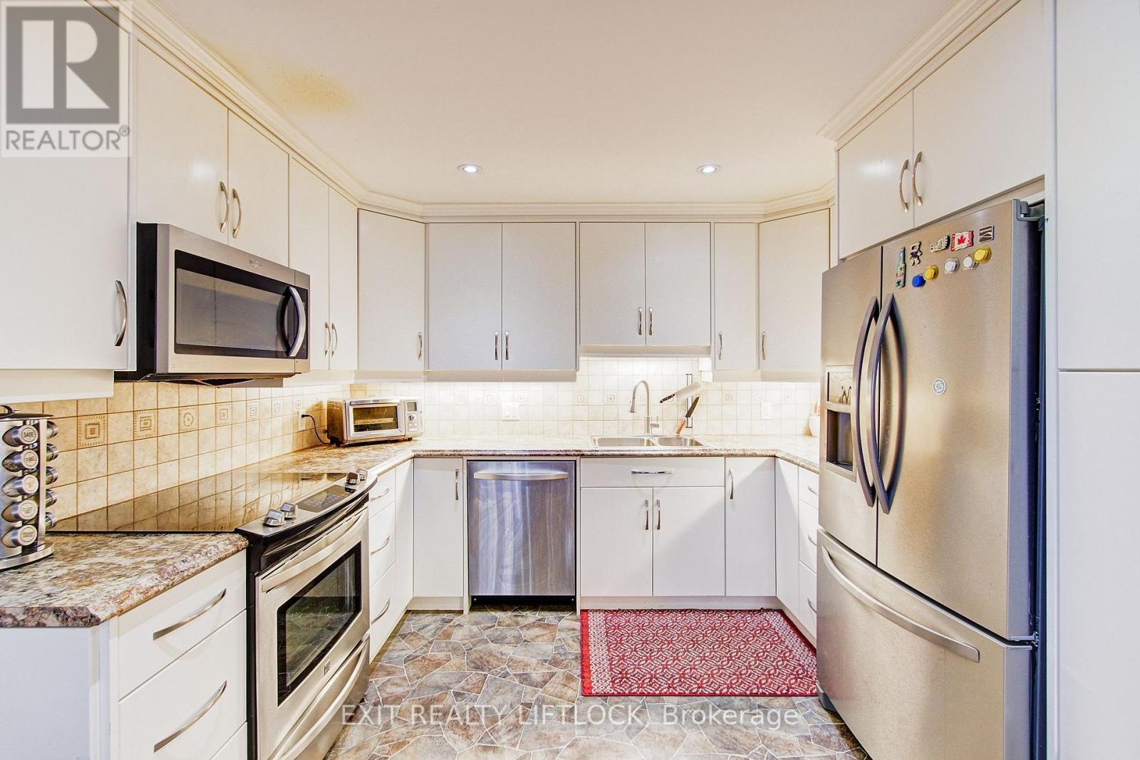 (Main) - 3 Reid Street, Selwyn, ON - Indoor Photo Showing Kitchen With Upgraded Kitchen