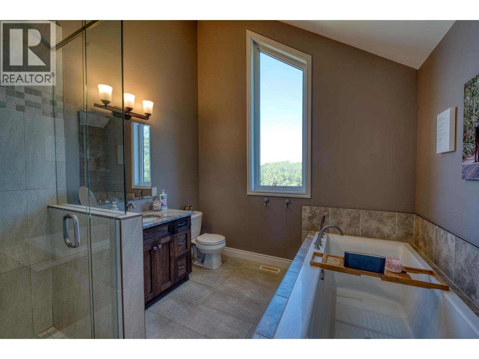 13628 281 Road, Fort St. John, BC - Indoor Photo Showing Bathroom