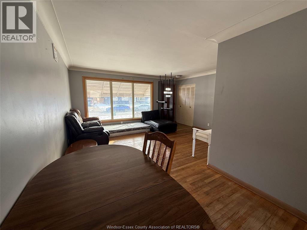 1588 Cherrylawn Crescent, Windsor, ON - Indoor Photo Showing Dining Room