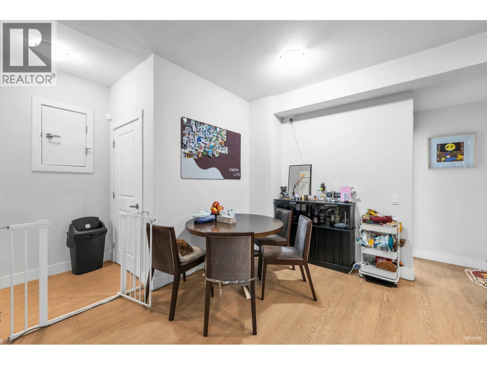 15 9780 General Currie Road, Richmond, BC - Indoor