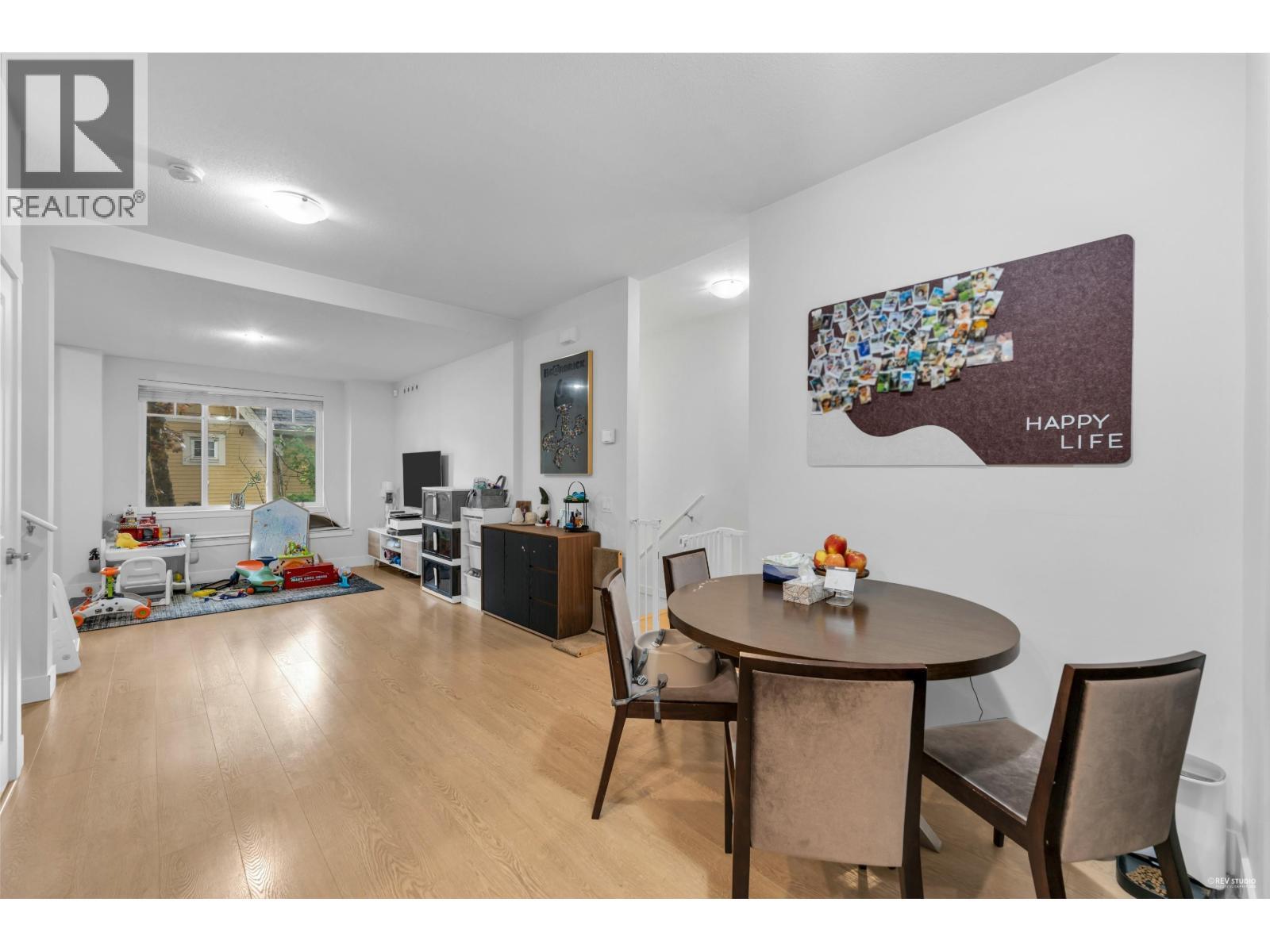 15 9780 General Currie Road, Richmond, BC - Indoor Photo Showing Dining Room