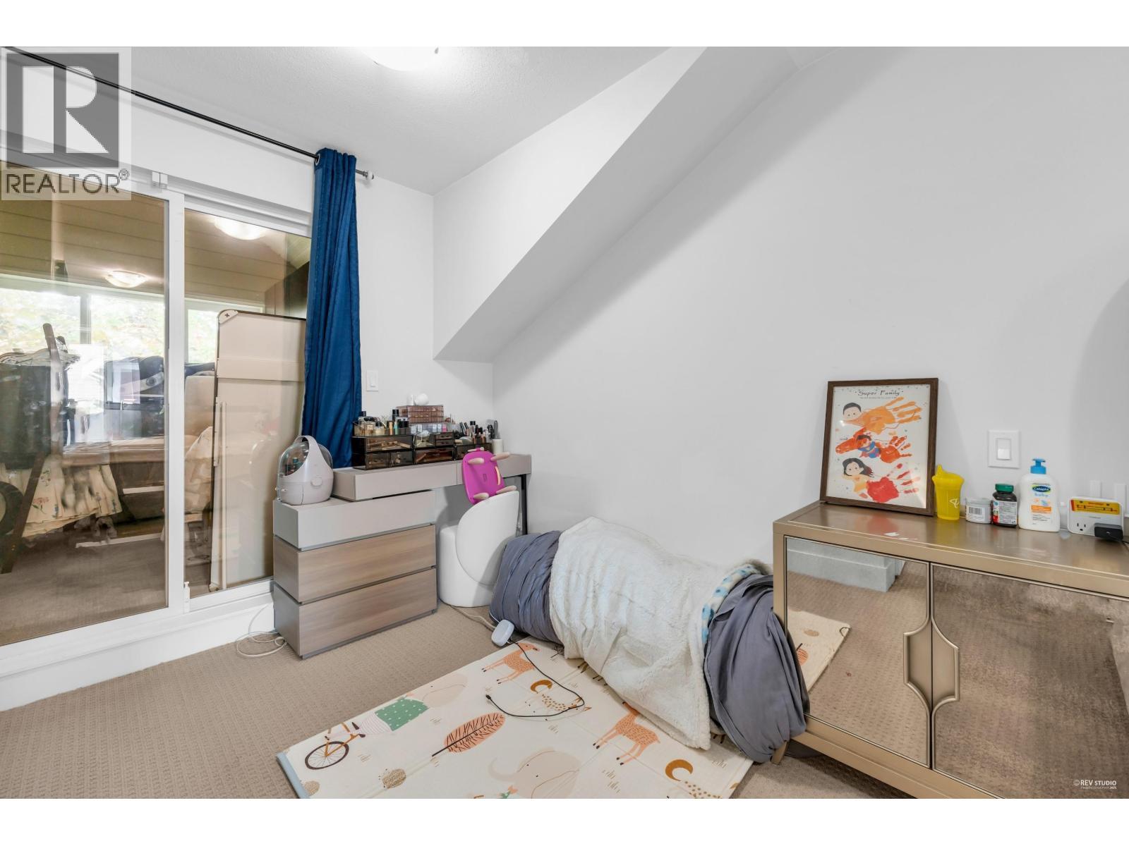 15 9780 General Currie Road, Richmond, BC - Indoor