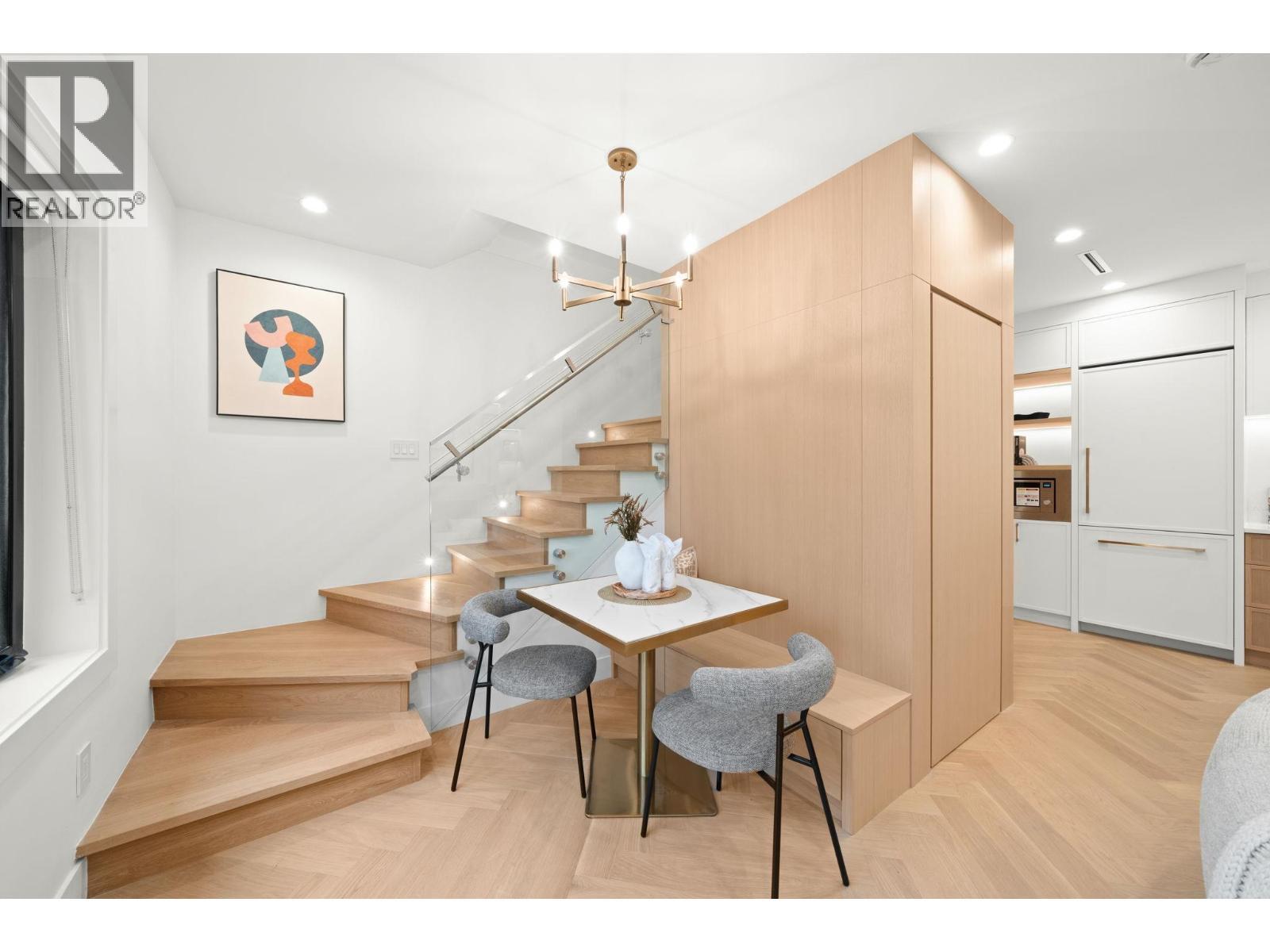 1 2791 W 21St Avenue, Vancouver, BC - Indoor