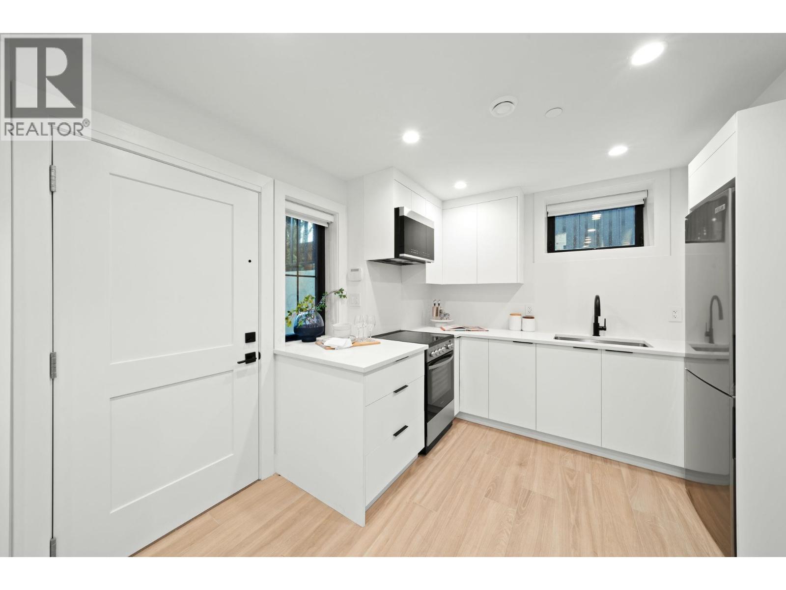 1 2791 W 21St Avenue, Vancouver, BC - Indoor Photo Showing Kitchen