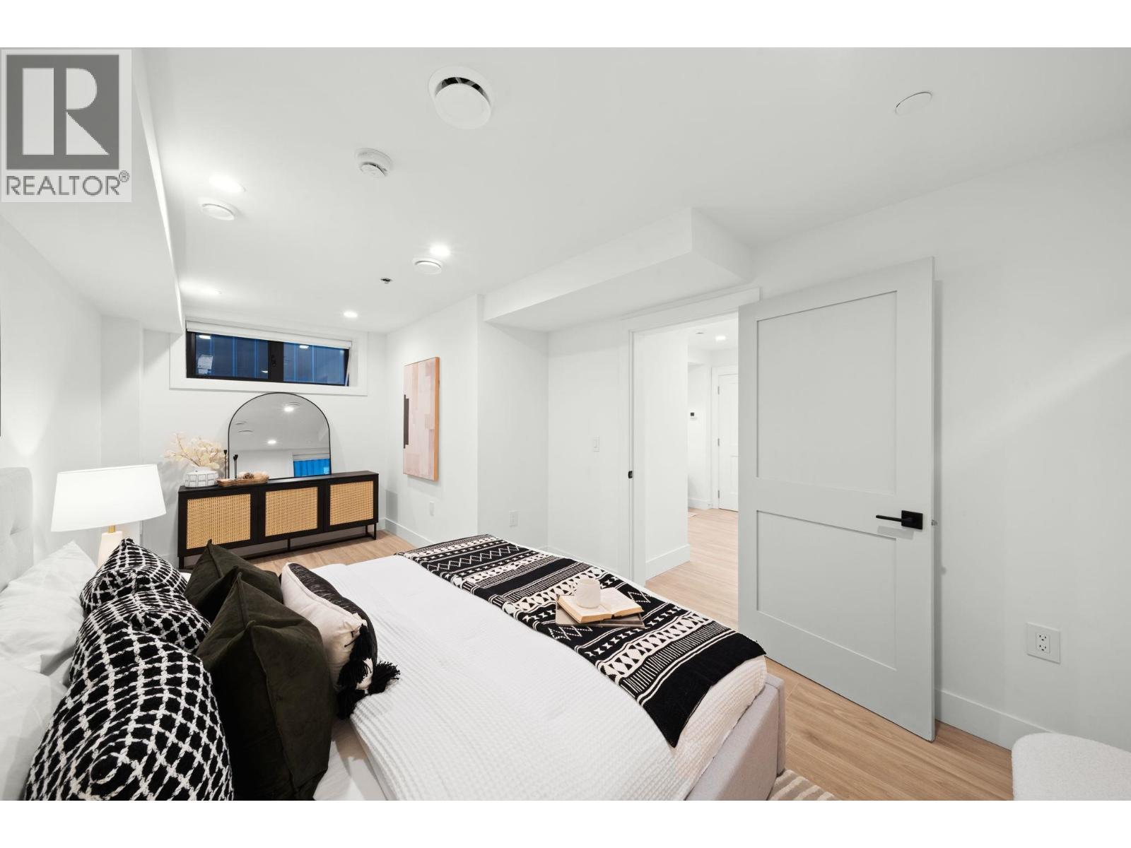 1 2791 W 21St Avenue, Vancouver, BC - Indoor Photo Showing Bedroom