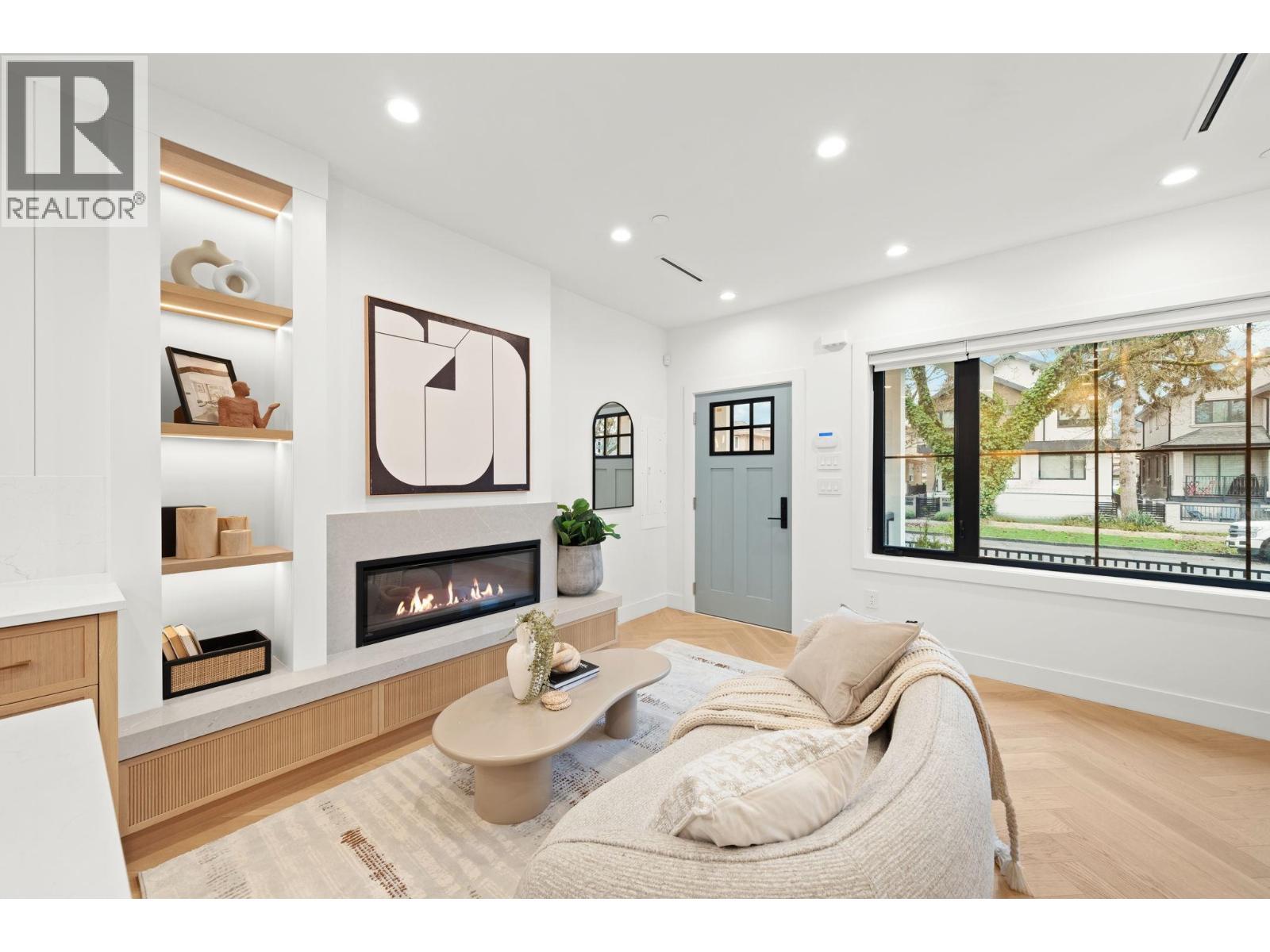 1 2791 W 21St Avenue, Vancouver, BC - Indoor Photo Showing Living Room With Fireplace