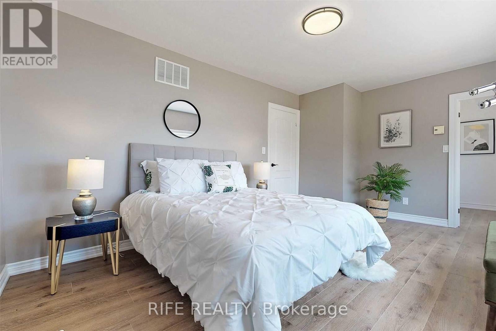 41 Connor Drive, Whitchurch-Stouffville, ON - Indoor Photo Showing Bedroom