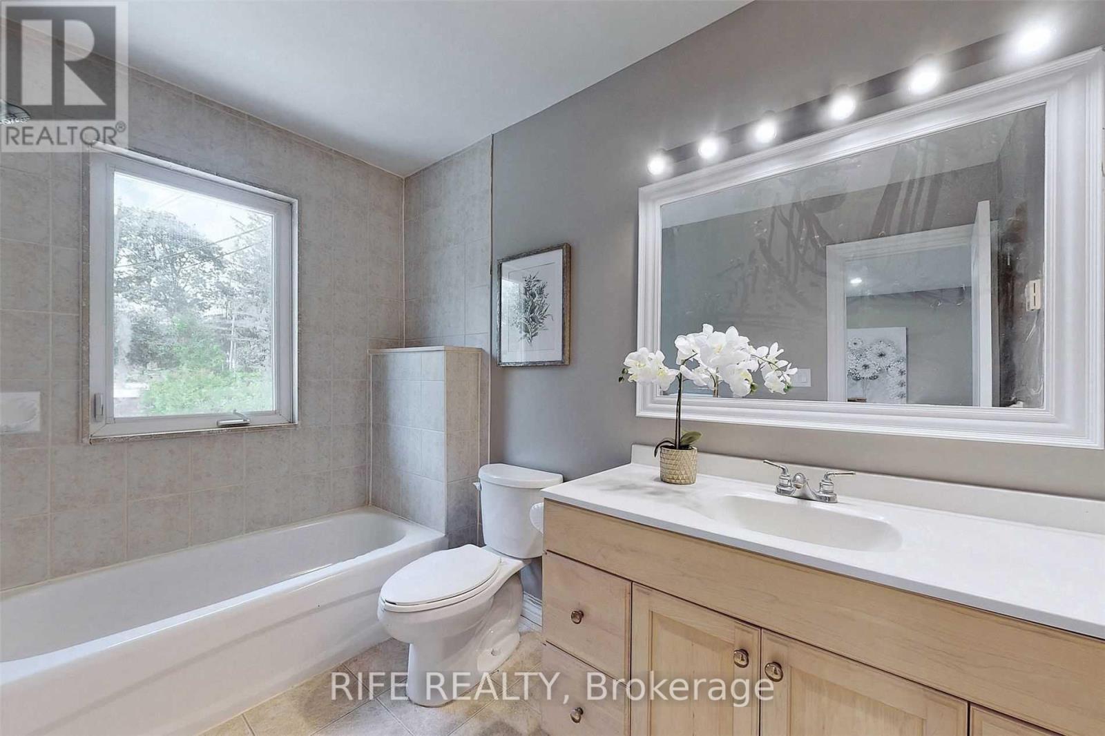 41 Connor Drive, Whitchurch-Stouffville, ON - Indoor Photo Showing Bathroom