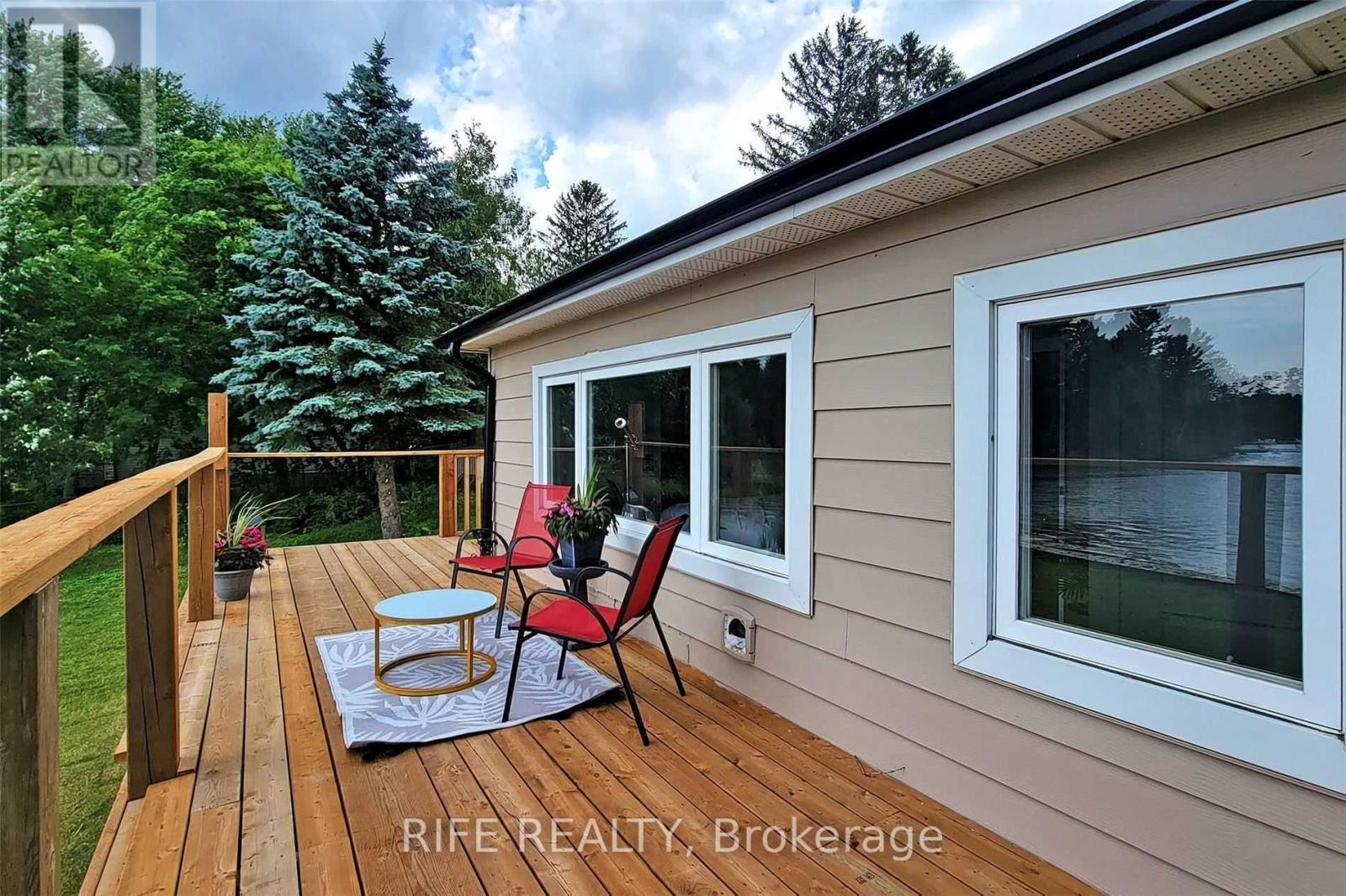 41 Connor Drive, Whitchurch-Stouffville, ON - Outdoor With Deck Patio Veranda With Exterior
