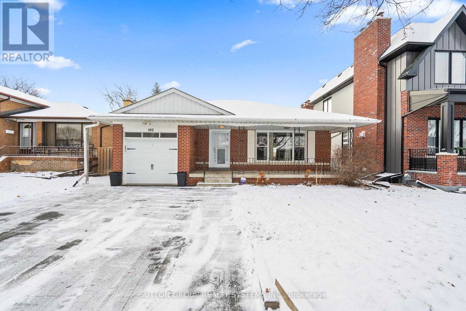 Main Floor - 103 Summitcrest Drive, Toronto, ON - Outdoor