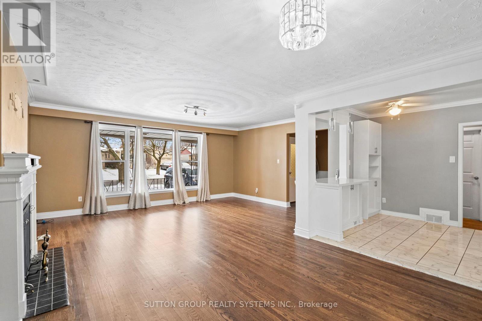 Main Floor - 103 Summitcrest Drive, Toronto, ON - Indoor