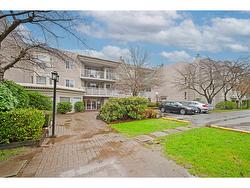 103 9948 151 STREET Surrey, BC V3R 0V6