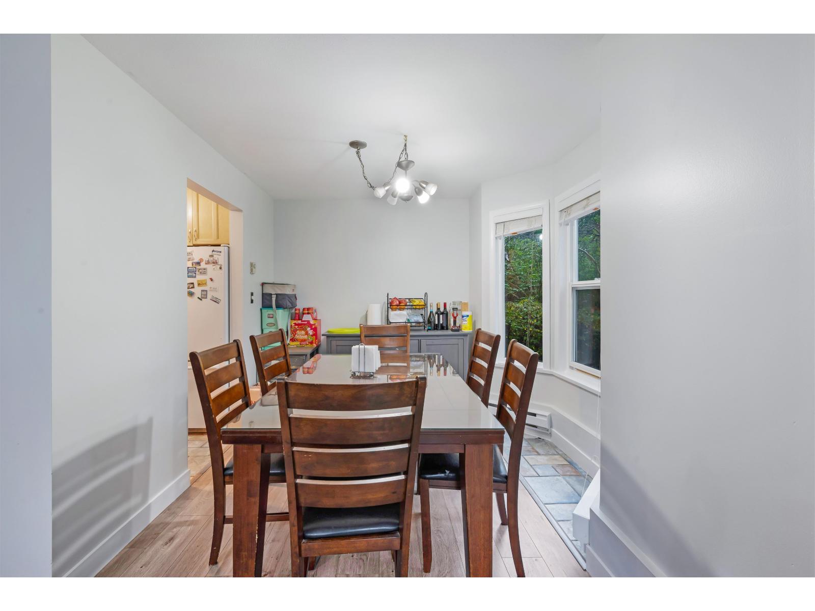 103 9948 151 Street, Surrey, BC - Indoor Photo Showing Dining Room
