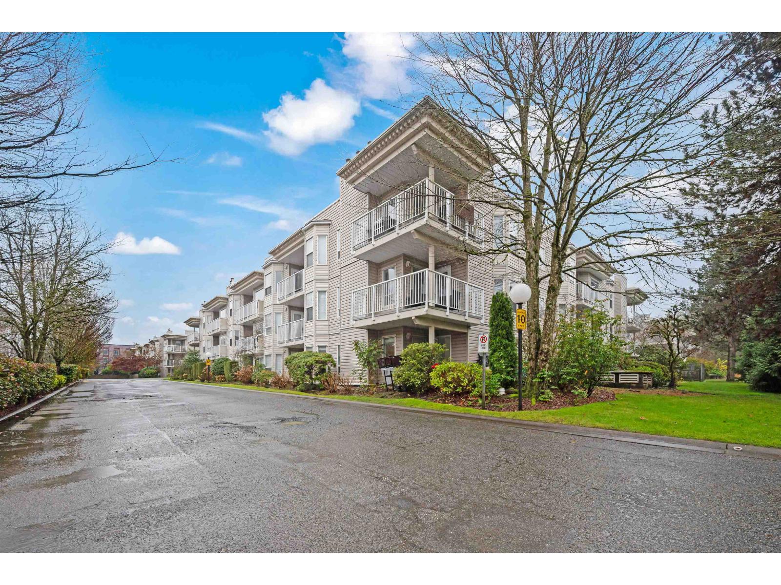 103 9948 151 Street, Surrey, BC - Outdoor With Facade