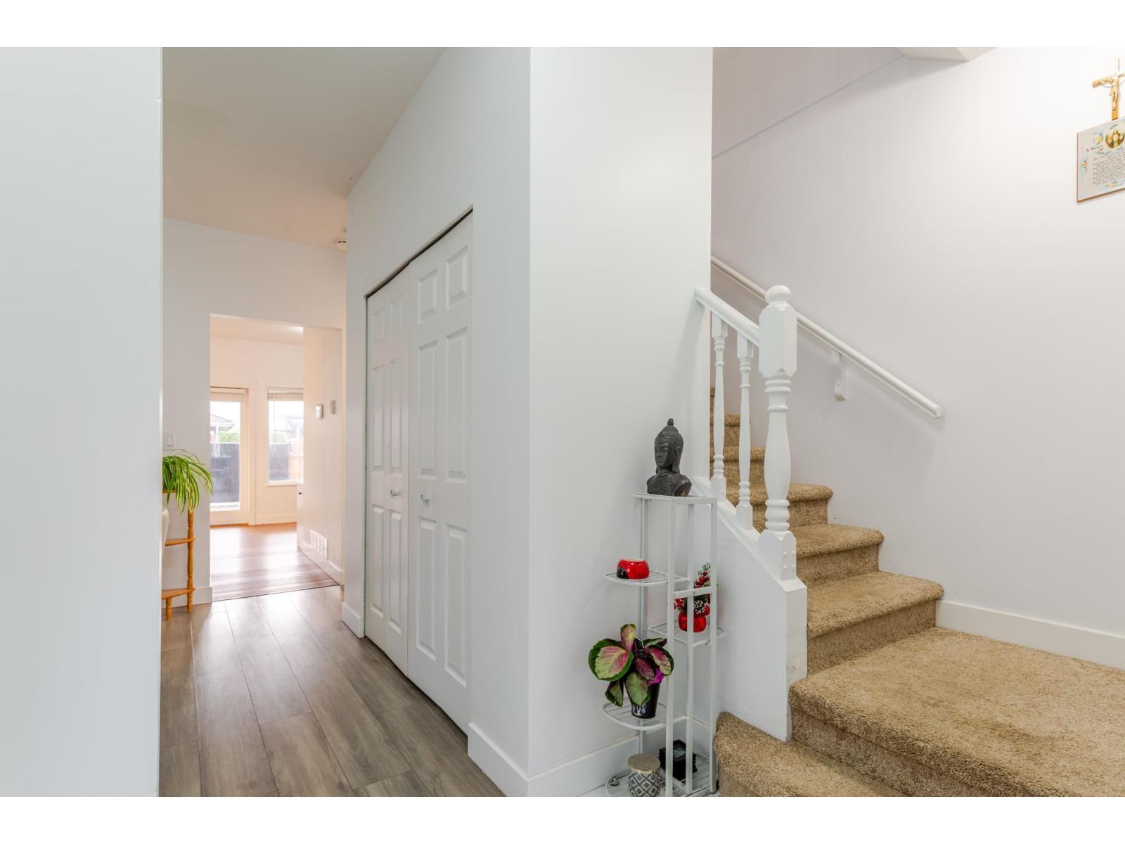 18452 66 Avenue, Surrey, BC - Indoor Photo Showing Other Room