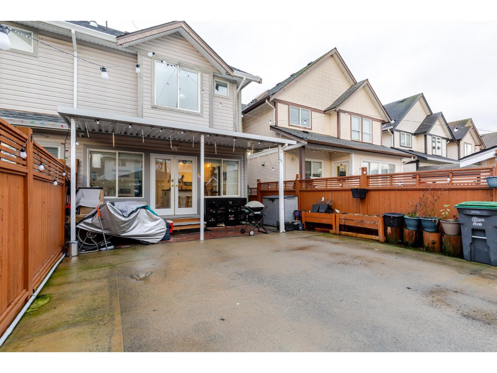 18452 66 Avenue, Surrey, BC - Outdoor