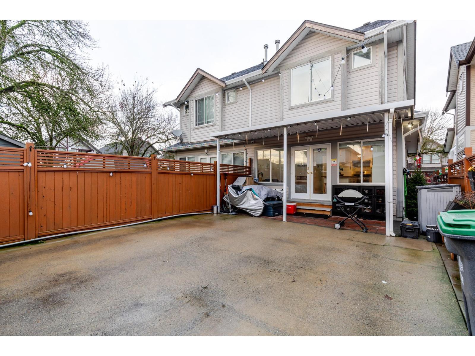 18452 66 Avenue, Surrey, BC - Outdoor
