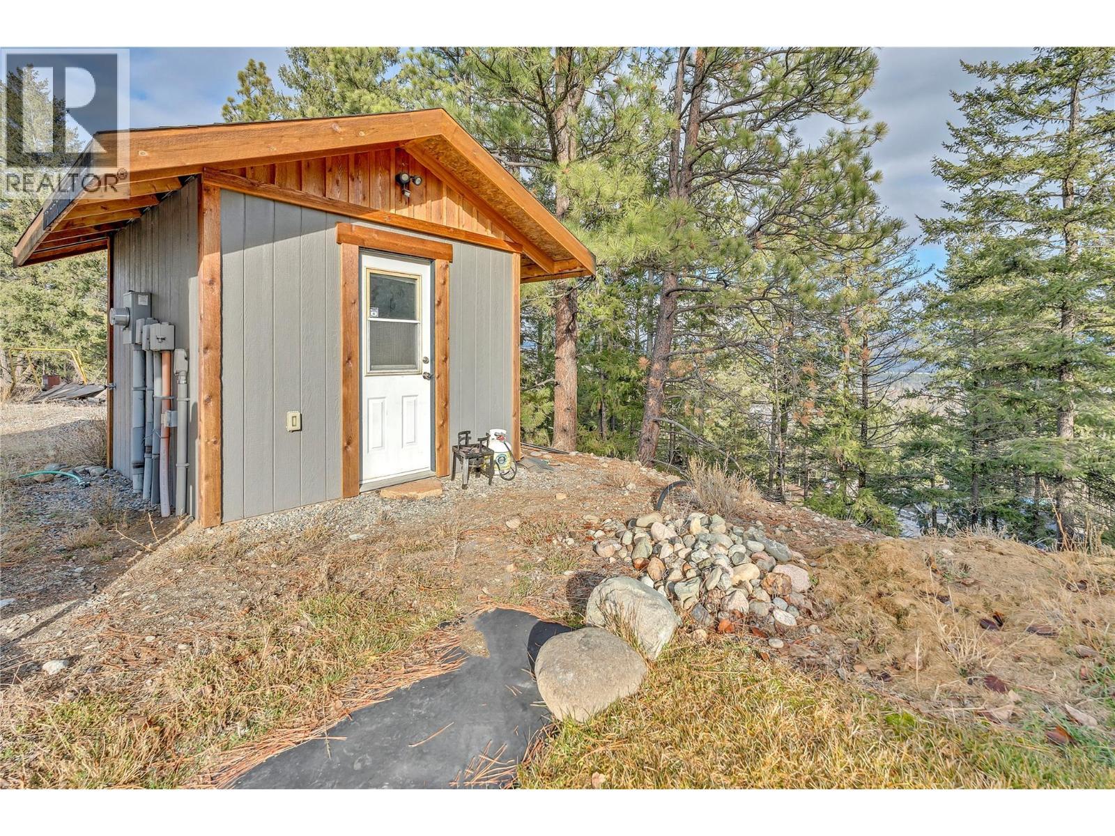 3-640 Hwy 3, Princeton, BC - Outdoor