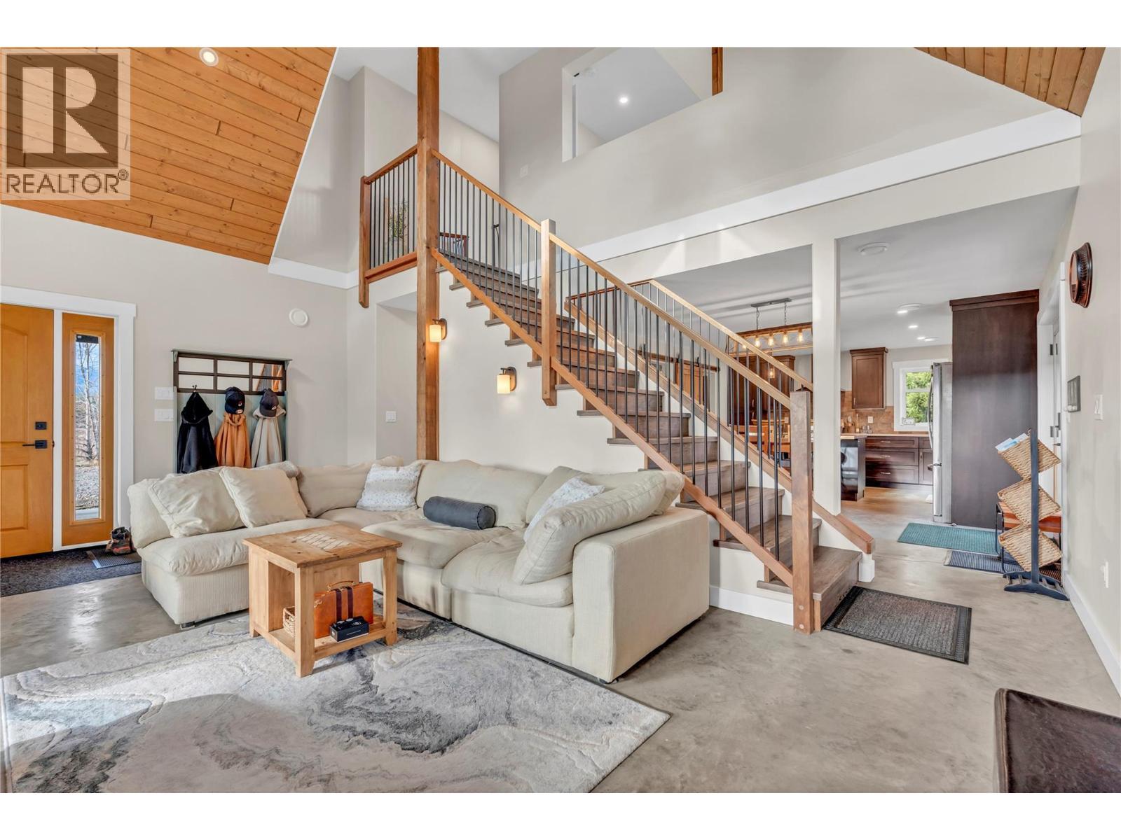 3-640 Hwy 3, Princeton, BC - Indoor