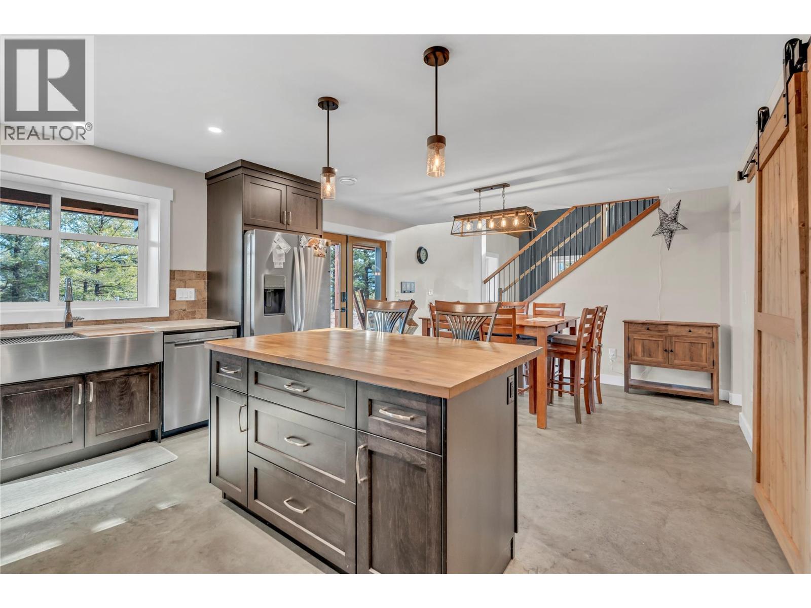 3-640 Hwy 3, Princeton, BC - Indoor Photo Showing Kitchen