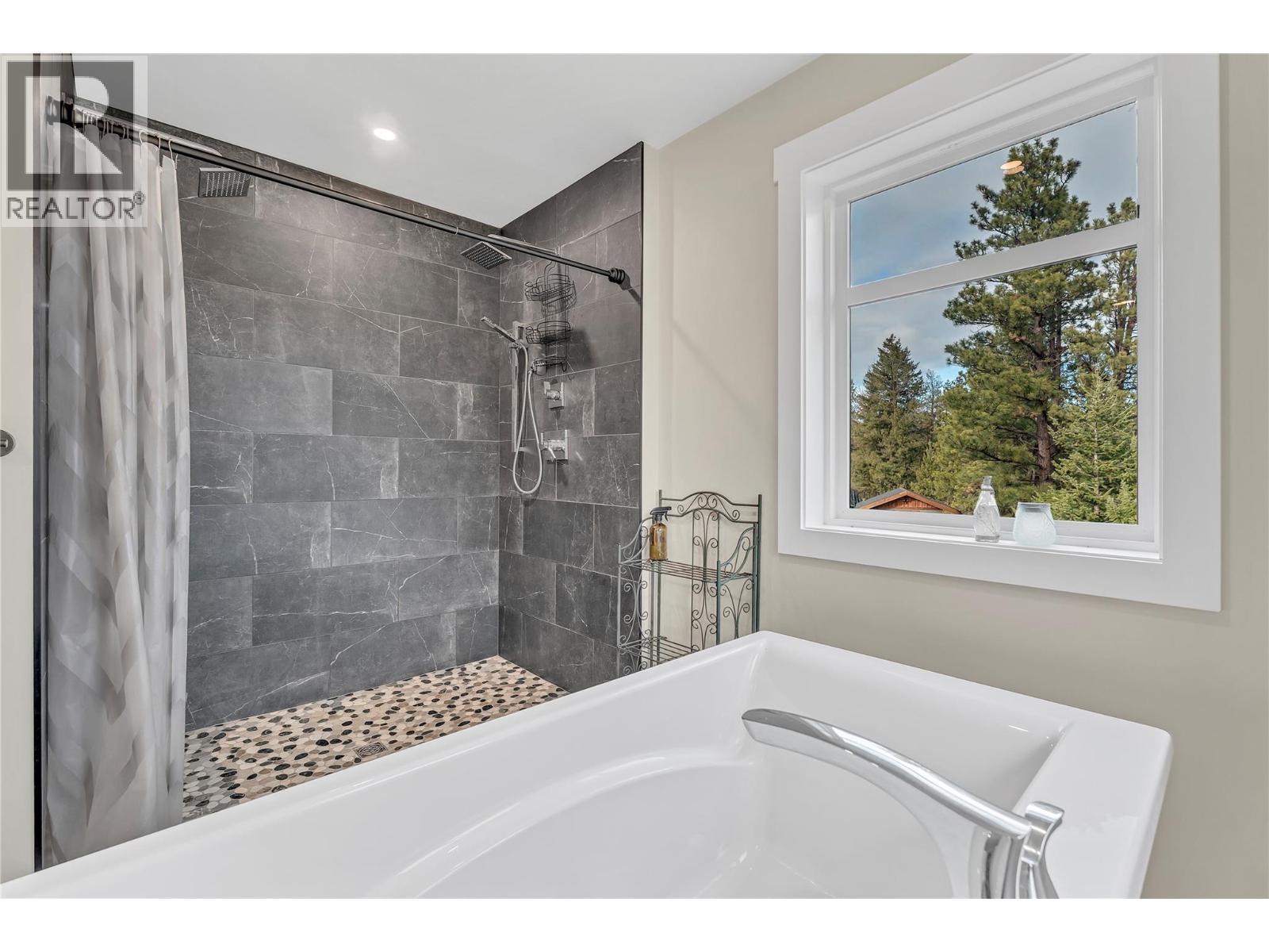 3-640 Hwy 3, Princeton, BC - Indoor Photo Showing Bathroom