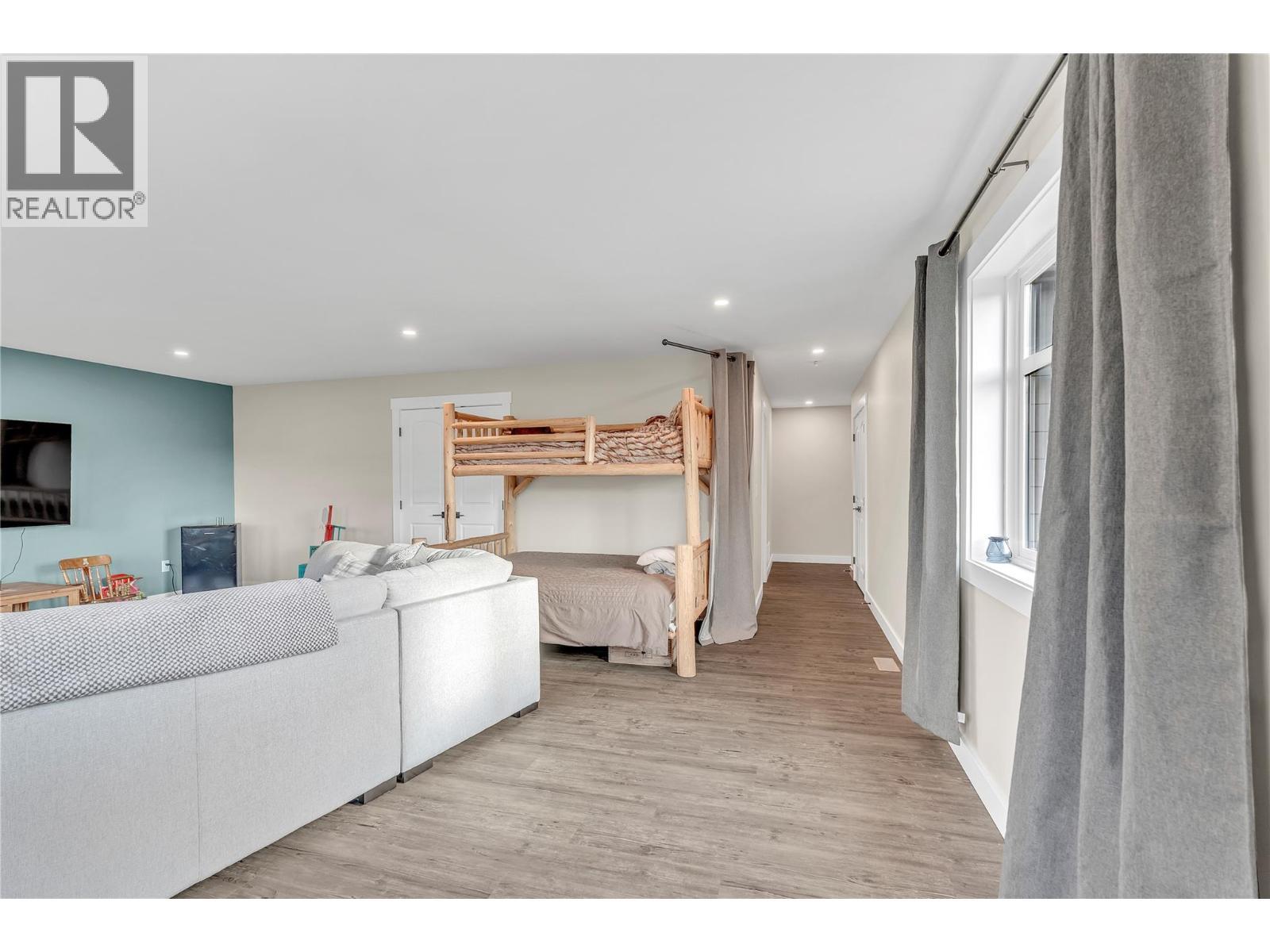 3-640 Hwy 3, Princeton, BC - Indoor