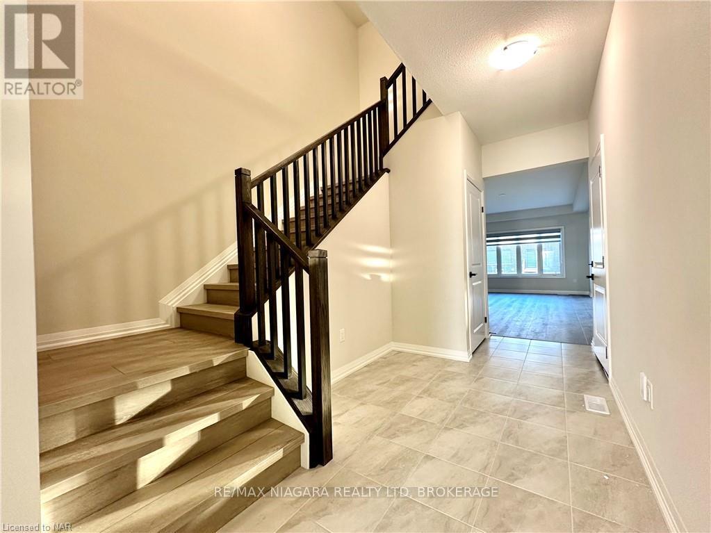 47 Saffron Way, Pelham (Fonthill), ON - Indoor Photo Showing Other Room