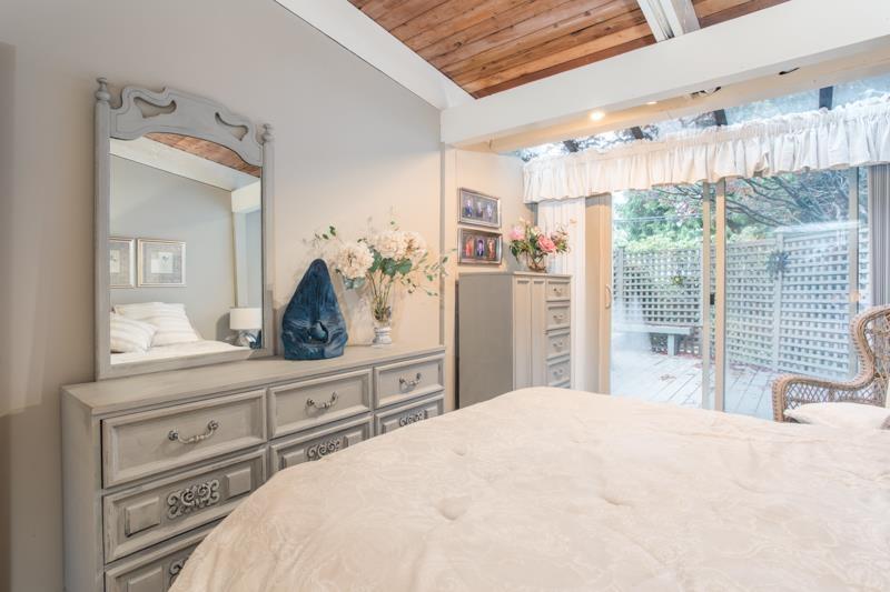 1957 127A Street, Surrey, BC - Indoor Photo Showing Bedroom