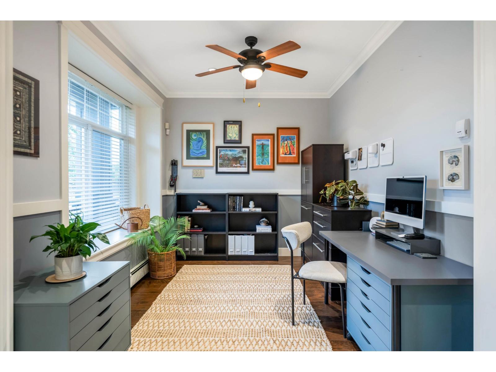 7137 196 Street, Surrey, BC - Indoor Photo Showing Office