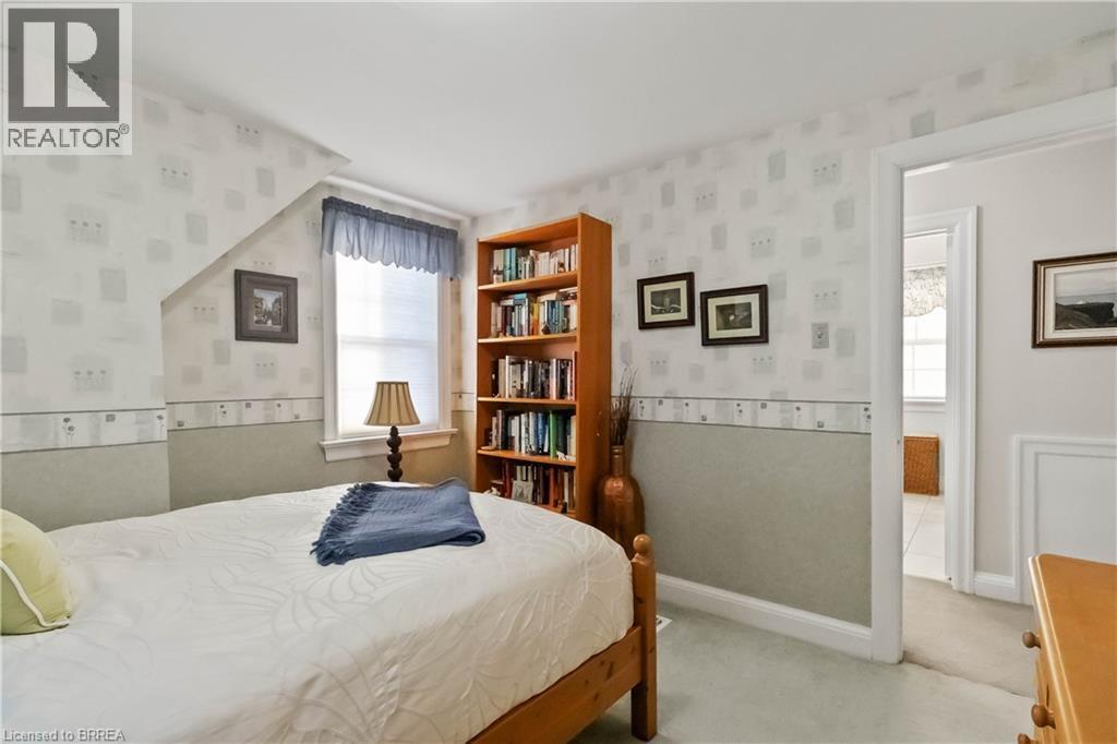 19 Baldwin Avenue, Brantford, ON - Indoor Photo Showing Bedroom
