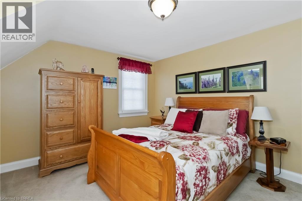 19 Baldwin Avenue, Brantford, ON - Indoor Photo Showing Bedroom