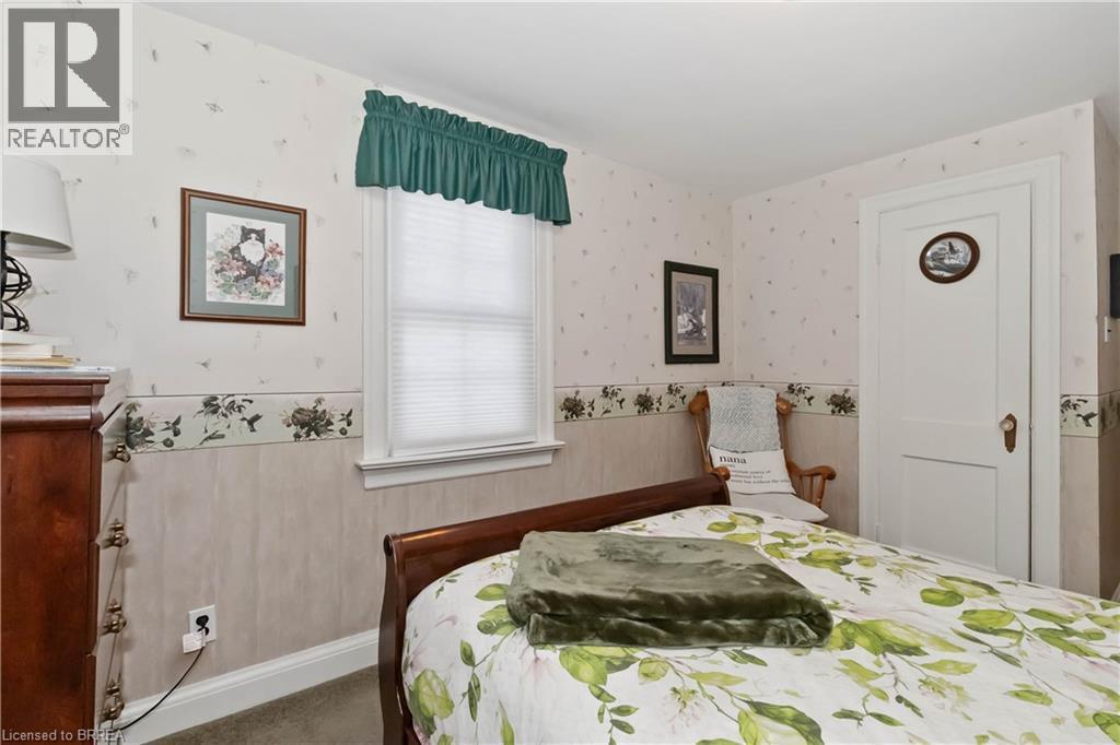 19 Baldwin Avenue, Brantford, ON - Indoor Photo Showing Bedroom