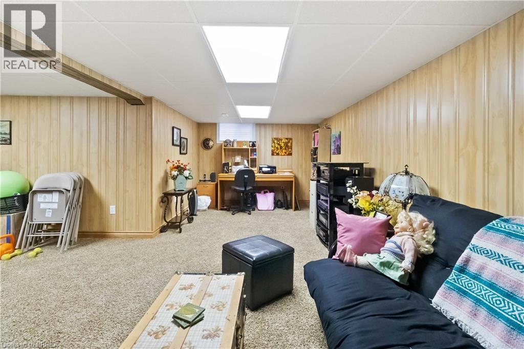 19 Baldwin Avenue, Brantford, ON - Indoor