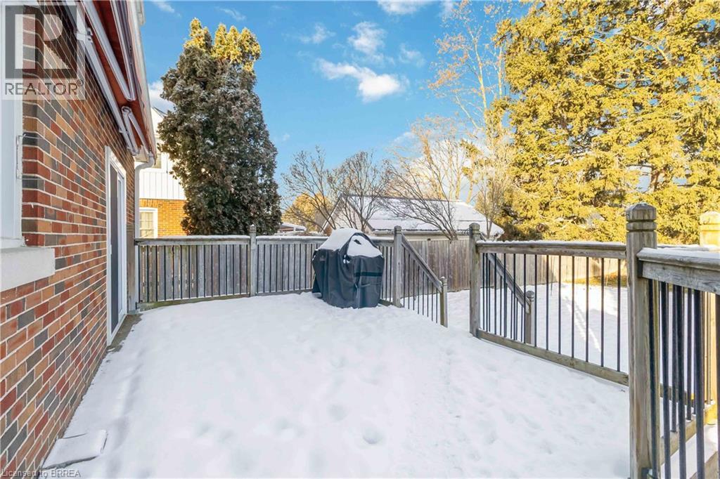 19 Baldwin Avenue, Brantford, ON - Outdoor