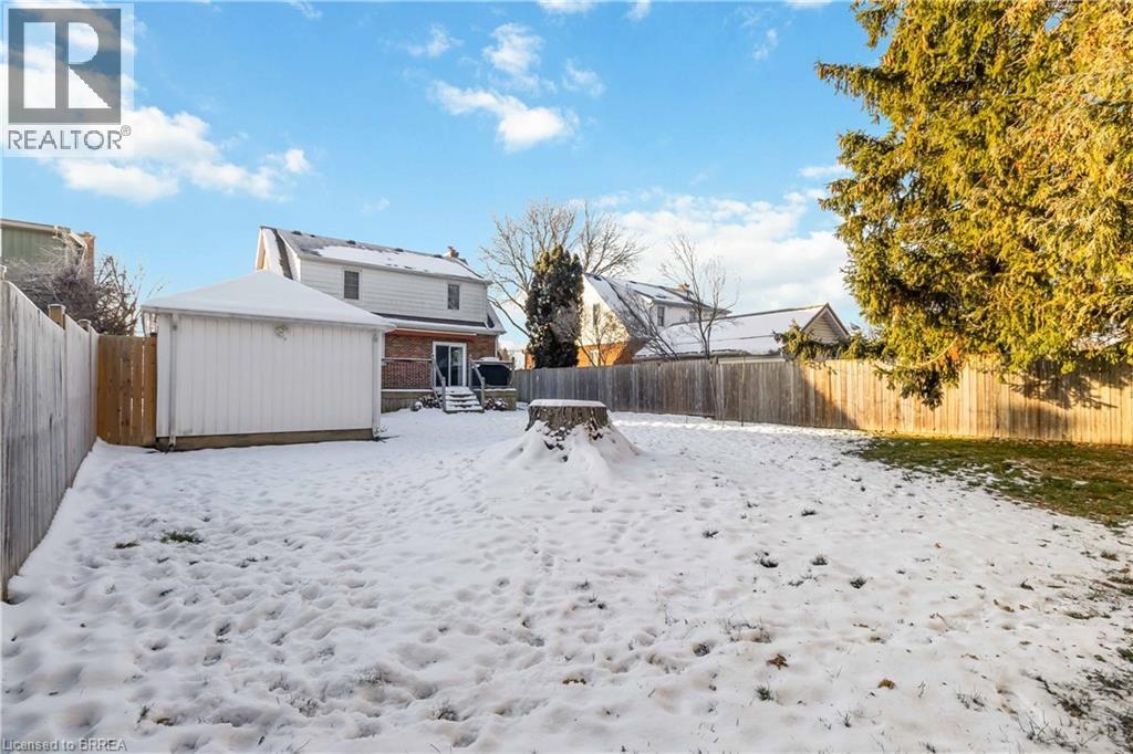 19 Baldwin Avenue, Brantford, ON - Outdoor