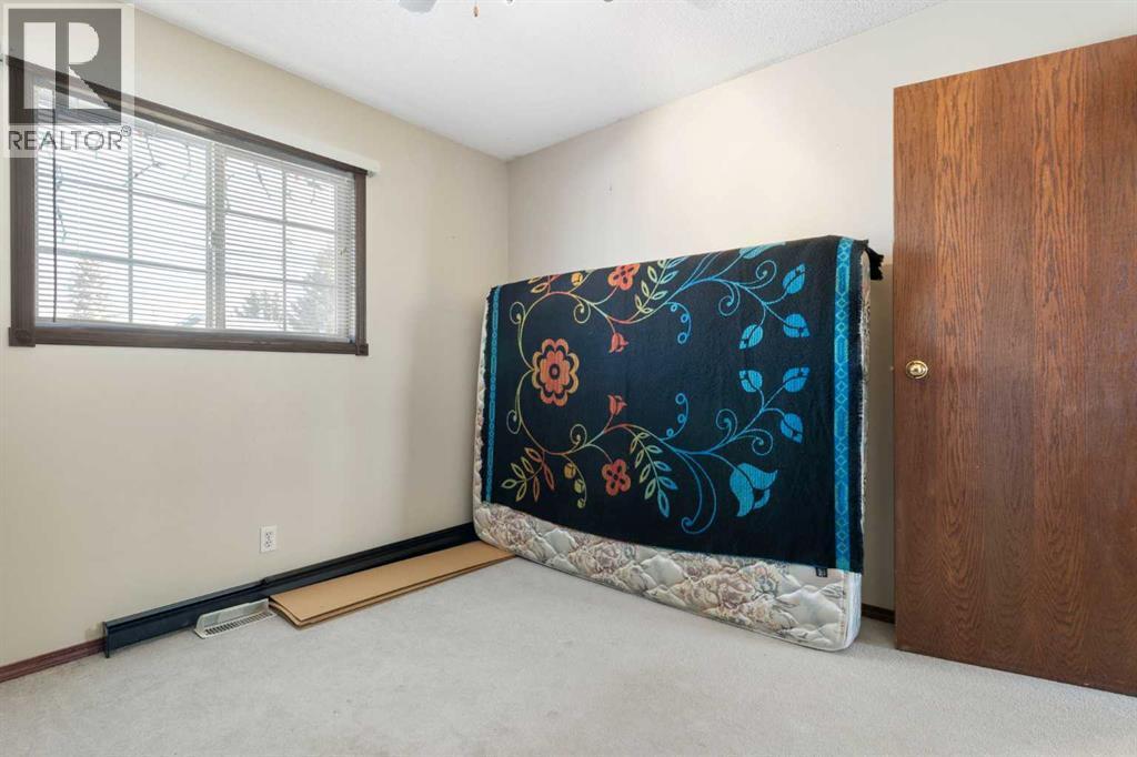 18 Greenview Crescent, Strathmore, AB - Indoor