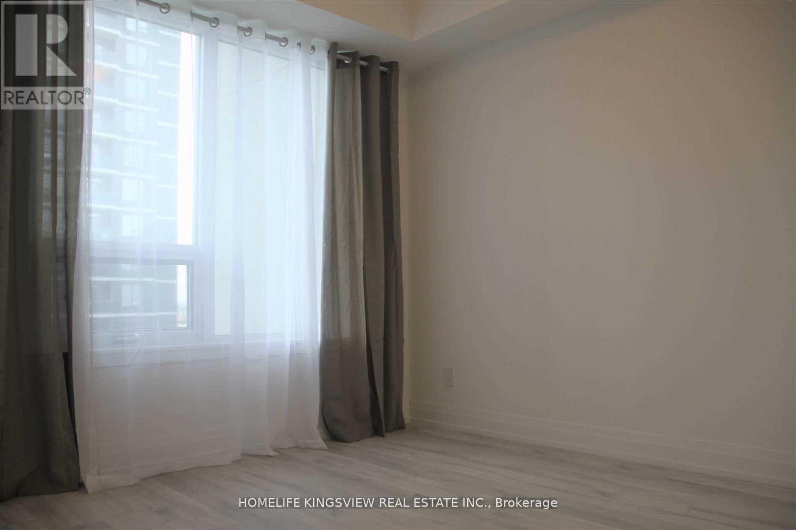 504 - 3600 Highway 7, Vaughan, ON - Indoor