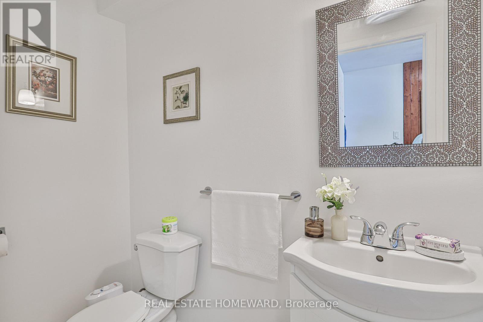 4 Poplar Crescent, Aurora, ON - Indoor Photo Showing Bathroom