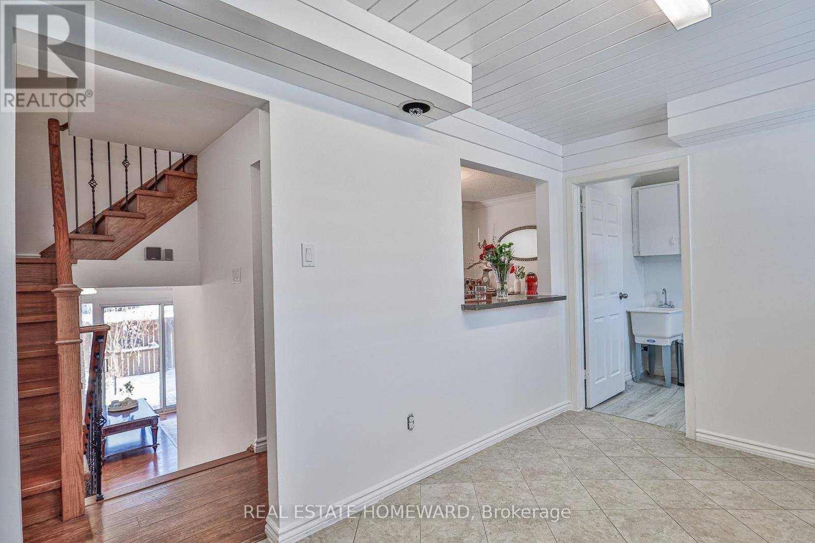 4 Poplar Crescent, Aurora, ON - Indoor Photo Showing Other Room