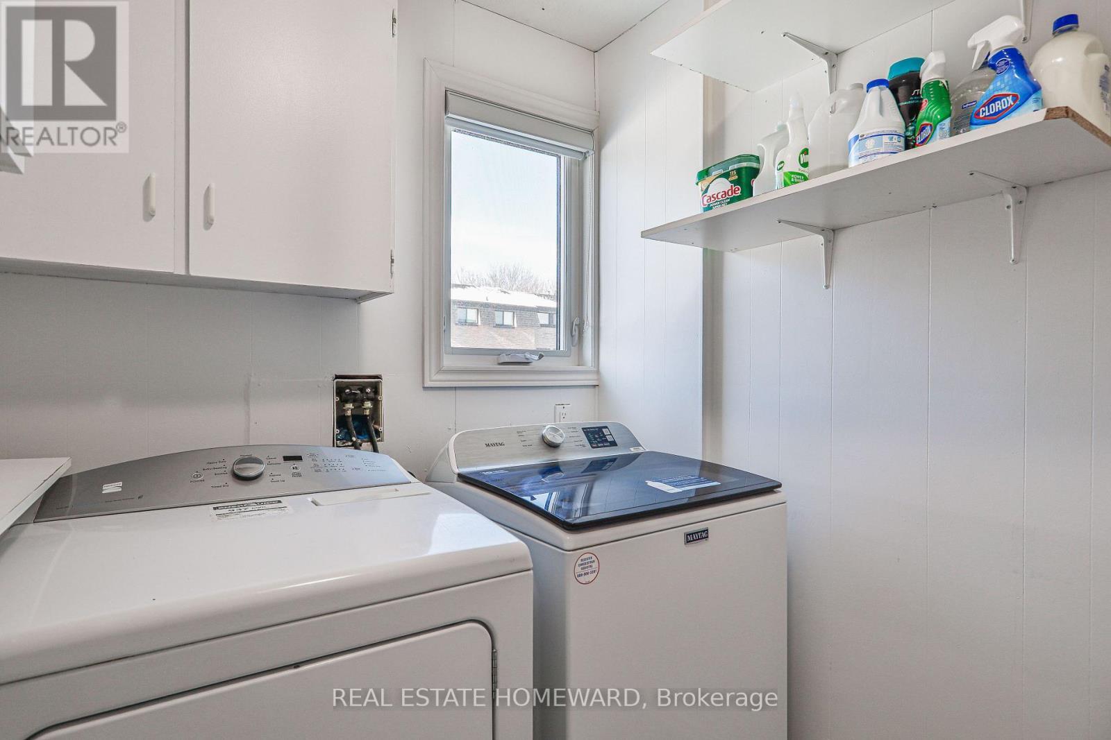 4 Poplar Crescent, Aurora, ON - Indoor Photo Showing Laundry Room