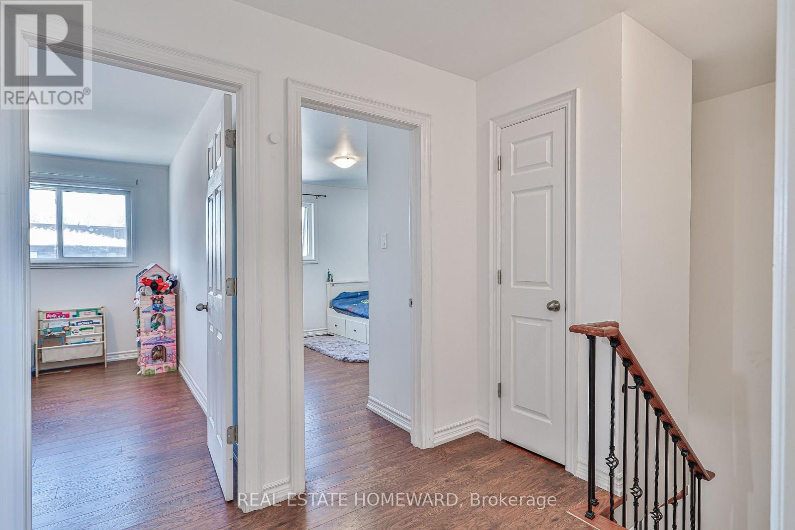 4 Poplar Crescent, Aurora, ON - Indoor Photo Showing Other Room