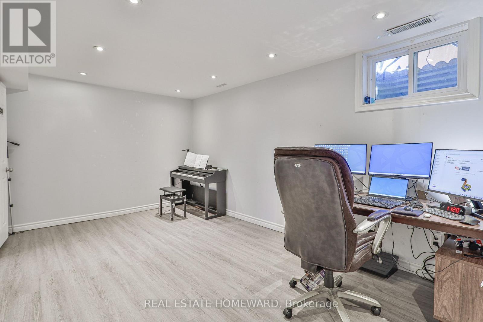 4 Poplar Crescent, Aurora, ON - Indoor Photo Showing Office